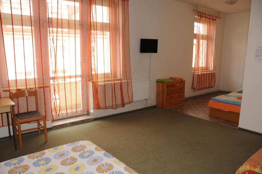 Penzion Pupendo Hradec Králové Exterior foto